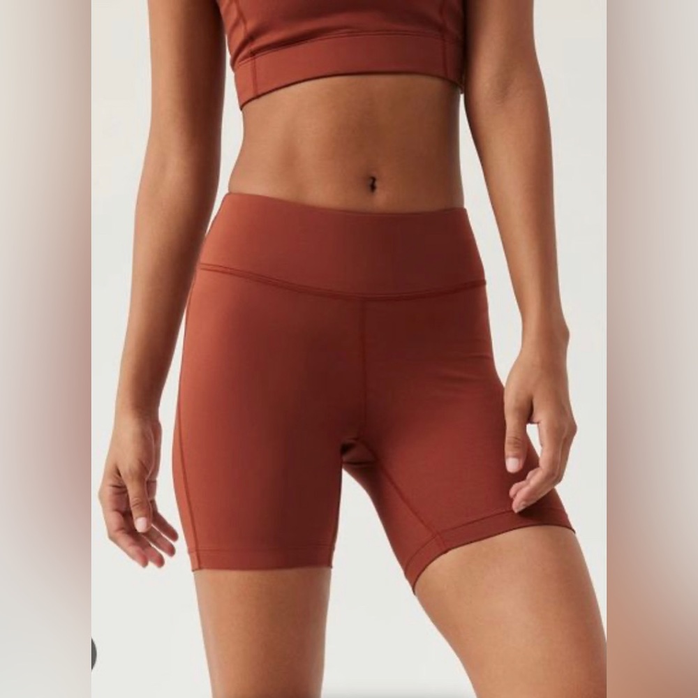 Outdoor Voices NWT Move Free 6” Short Saddle